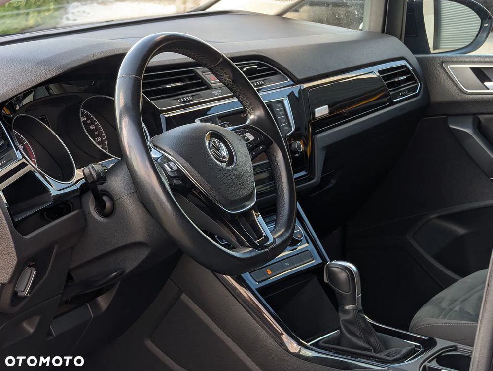 Volkswagen Touran 1.8 TSI (BlueMotion Technology) DSG Highline - 23