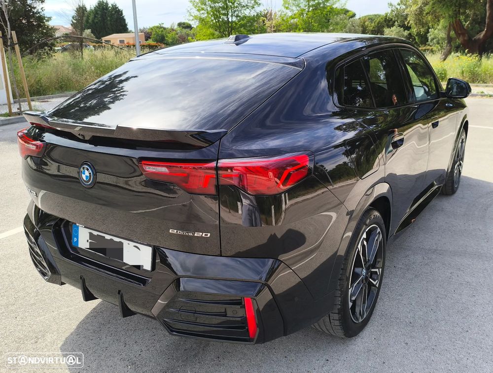 BMW iX2 eDrive20 Pack Desportivo M Pro - 42