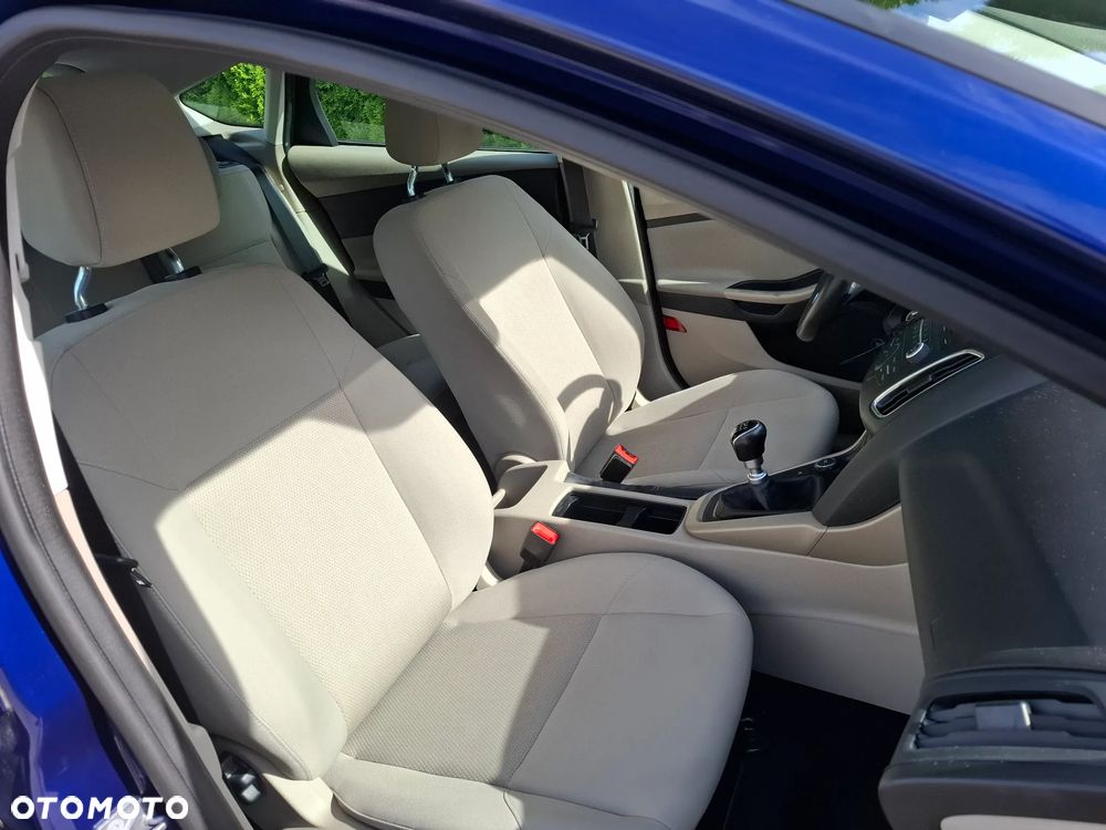 Ford Focus 1.5 TDCi DPF Start-Stopp-System Business - 9
