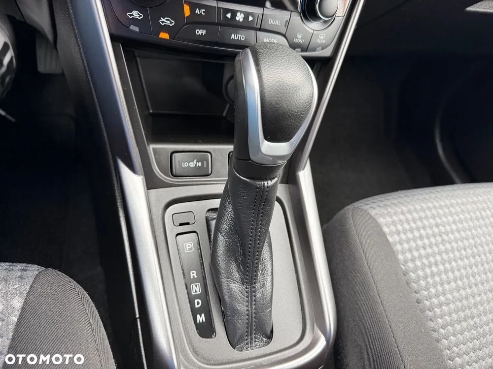 Suzuki S-Cross 1.5 Dualjet AGS Comfort - 25
