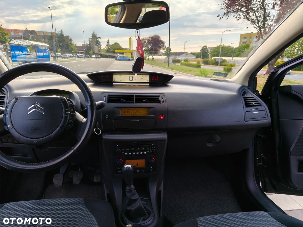 Citroën C4 1.4 16V SX - 13