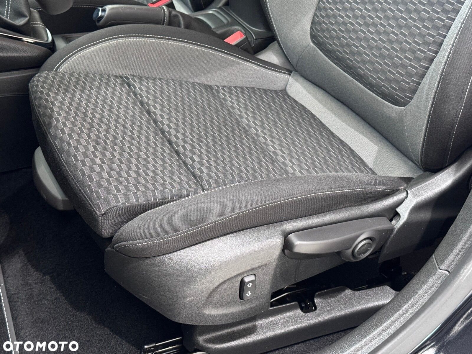 Opel Astra V 1.2 T GS Line S&S - 11