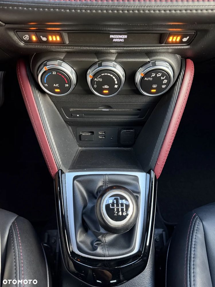 Mazda CX-3 SKYACTIV-G 120 FWD Exclusive-Line - 28