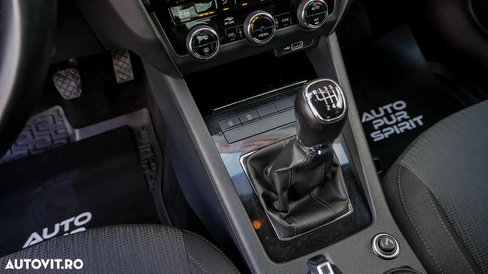 Skoda Octavia 1.5 TSI Ambition - 19
