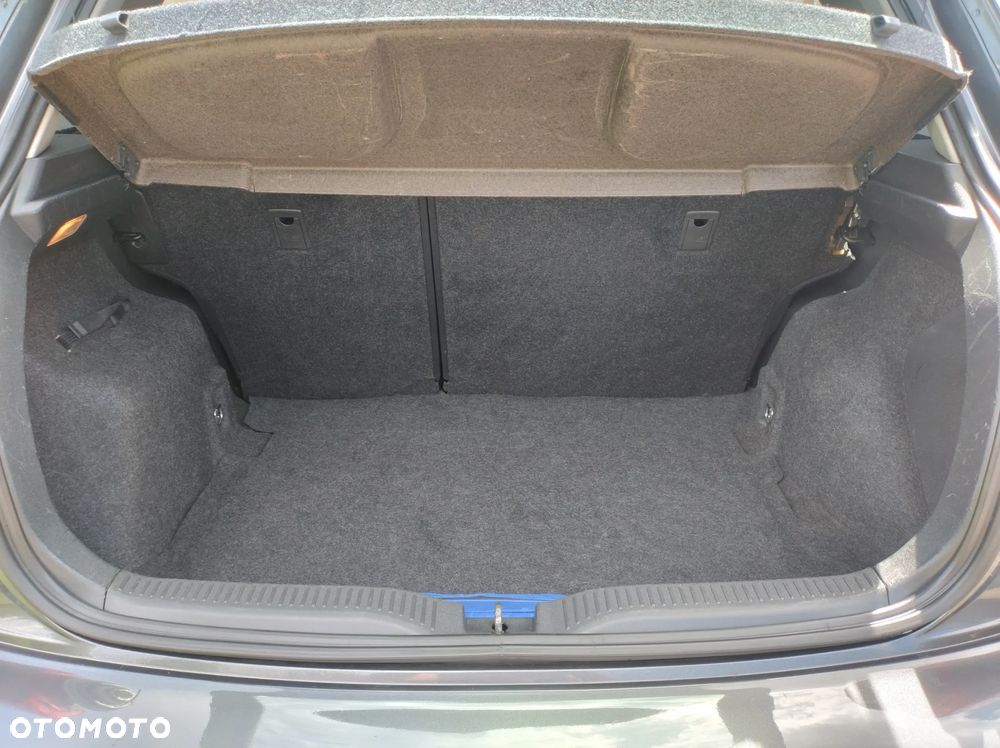 Toyota Auris 1.6 VVT-i Executive - 20