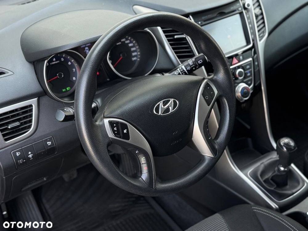 Hyundai i30 i30cw 1.4 Intro Edition - 23
