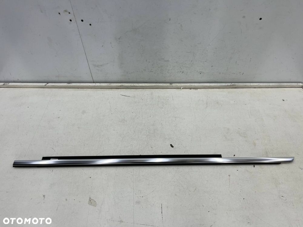 Listwa Audi Q5 8R 08-16r. NOWA lewa przednia zgarniająca uszczelka zewnętrzna szyby drzwi CHROM - 1