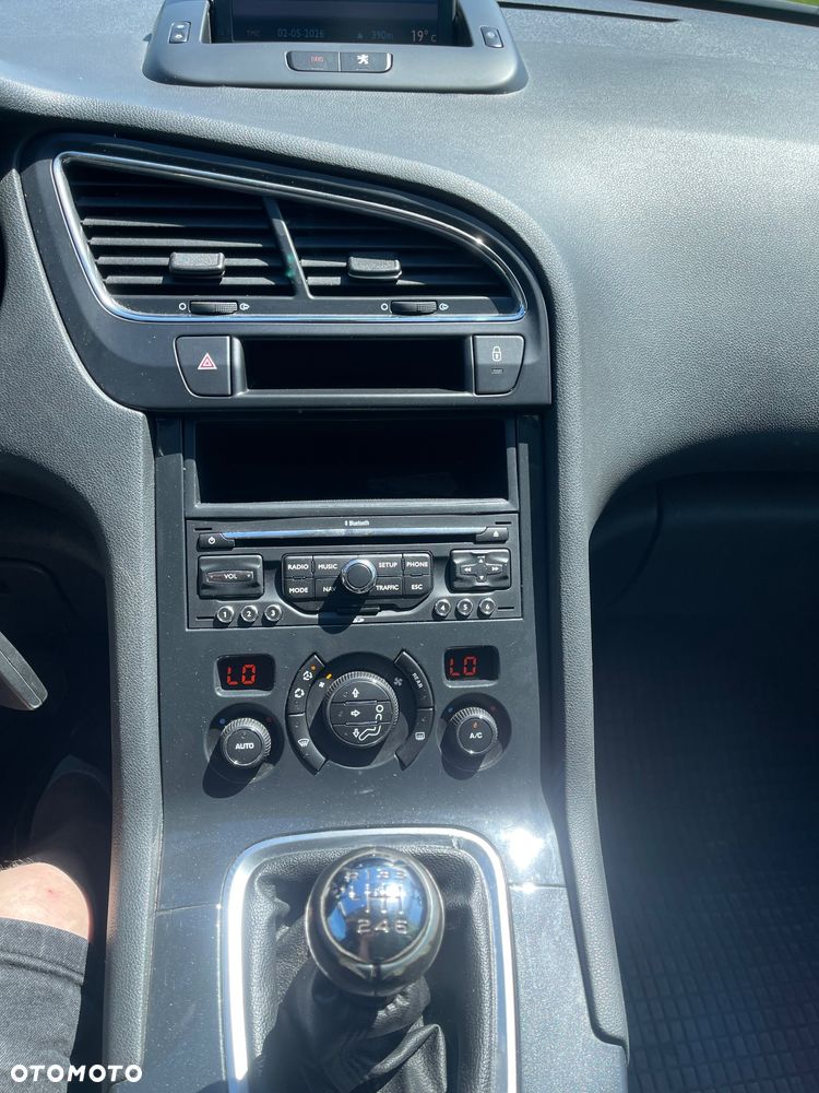 Peugeot 5008 HDI FAP 115 Style - 21