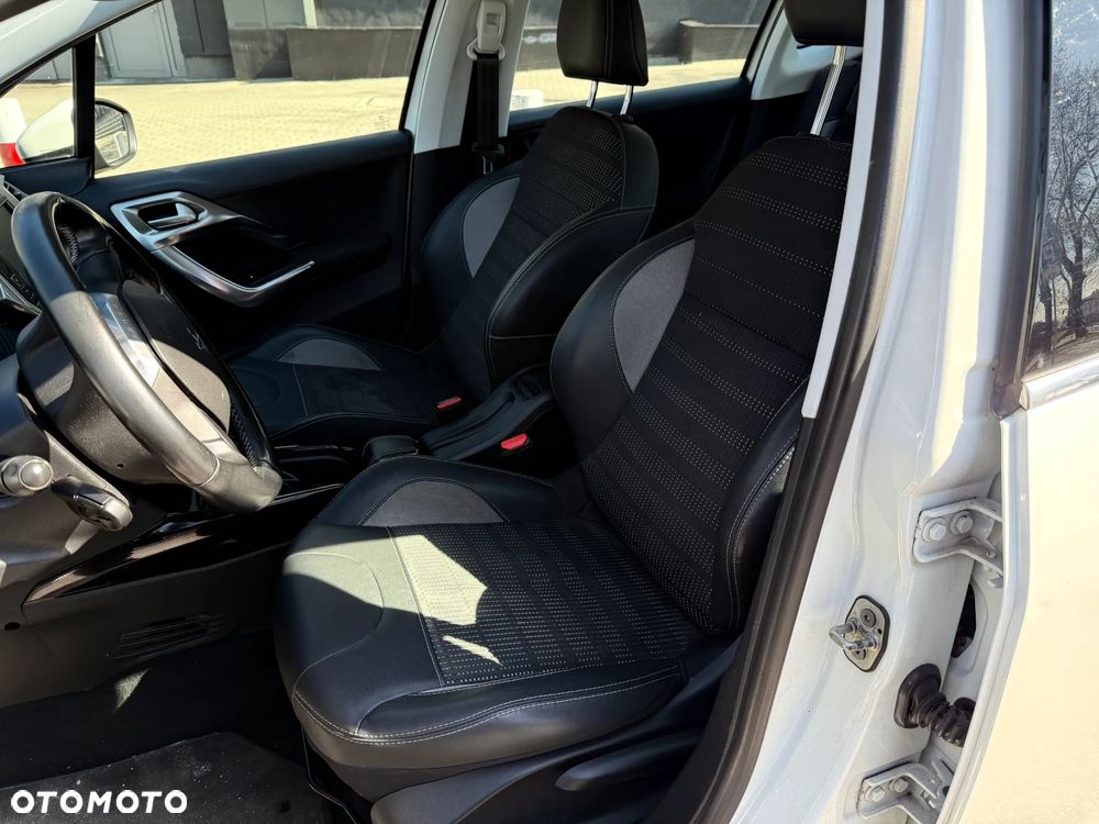 Peugeot 2008 - 10