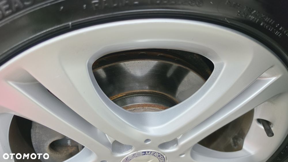 Mercedes-Benz Klasa A 180 AMG Line - 19