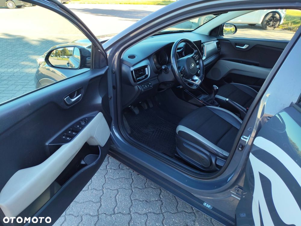 Kia Stonic - 8