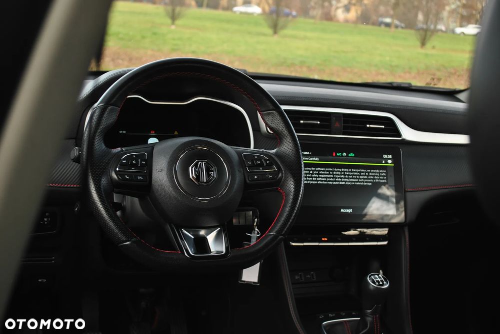 MG ZS ICE 1.5 VTI-tech Luxury - 11