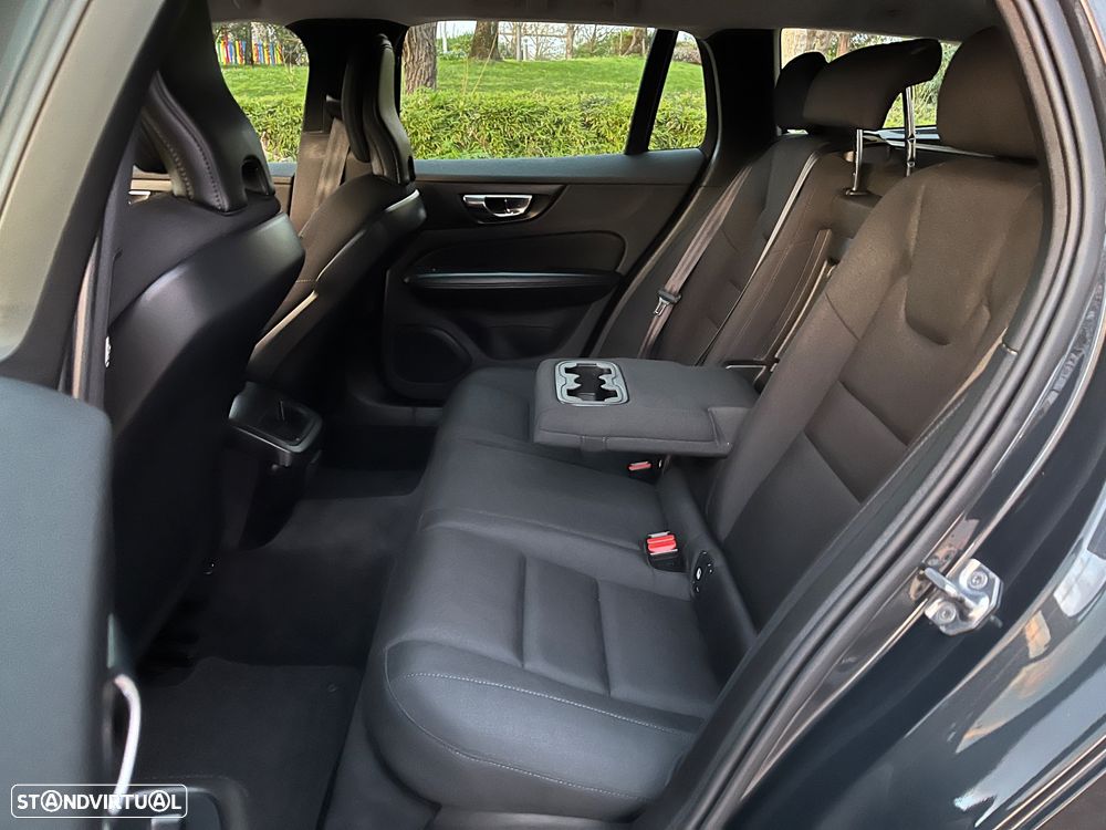 Volvo V60 2.0 D3 Momentum Plus Geartronic - 26