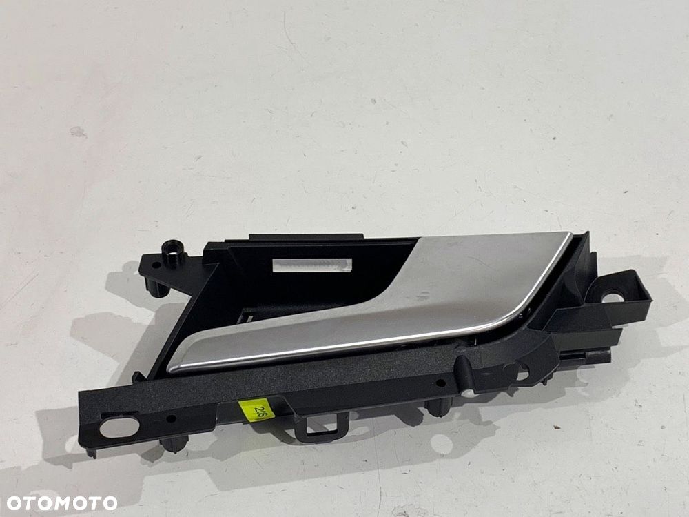 KLAMKA WEWNĘTRZNA PRAWY PRZÓD - 80.00 PLN - AUDI A4 B9 Avant (8W5, 8WD) 2015 - 2025 2.0 TDI 110 kW - 1