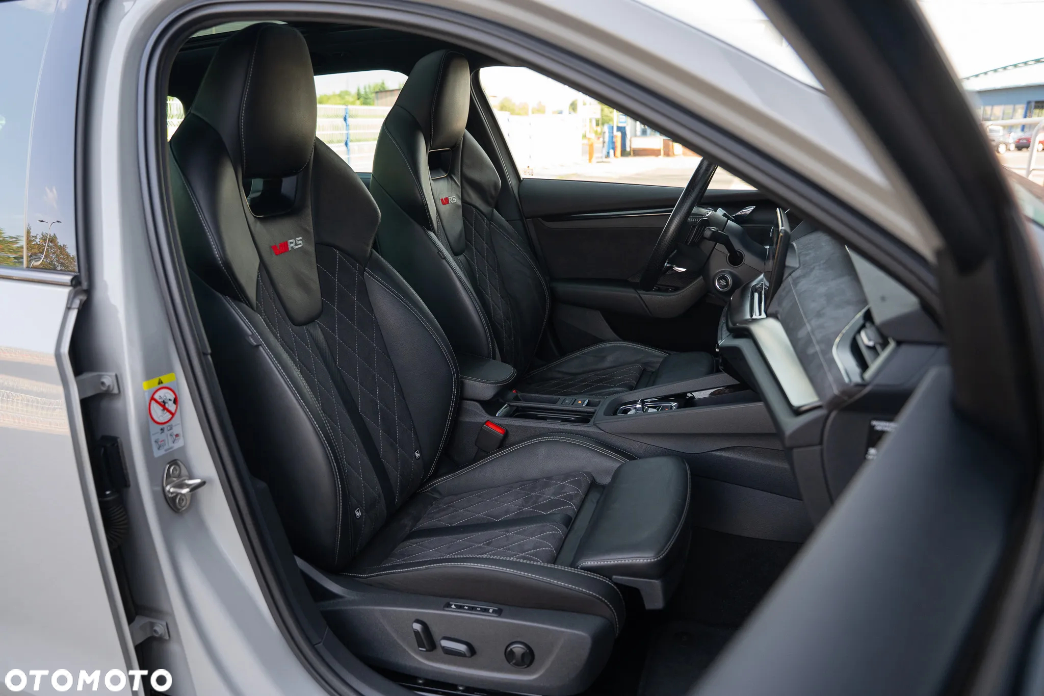 Skoda Superb 2.0 TDI 4x4 DSG Sportline - 24