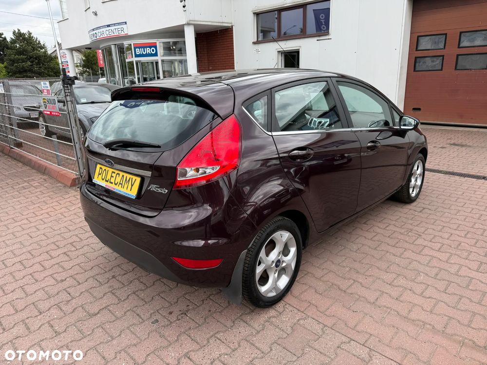 Ford Fiesta 1.25 Celebration - 10