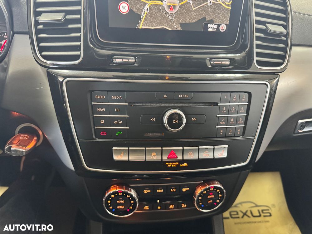 Mercedes-Benz GLS 350 d 4MATIC 9G-TRONIC AMG Line - 33