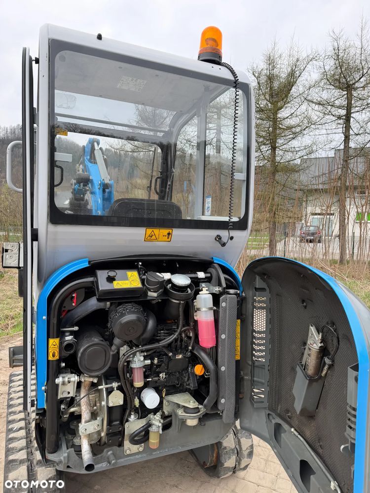 Wacker Neuson ET16 Minikoparka Koparka 2 tony. 793mtg JAK NOWA 2018 rok z Gospodarstwa Norweskiego 793 mtg. IGŁA! Rozsuwane hydraulicznie gąsienice. Dodatkowe sekcje Hydrauliczne. Silnik Yanmar 3 cyl. Aktualna DEKRA BMWT. Po serwisach! Ani deka luzów i wycieków. OKAZJA TANIO. Zadbana maszyna. 2 łyżki. Nie różni się od nówki sztuki z salonu!! Wielka Okazja. Fabryczny lakier na podzespołach! - 8