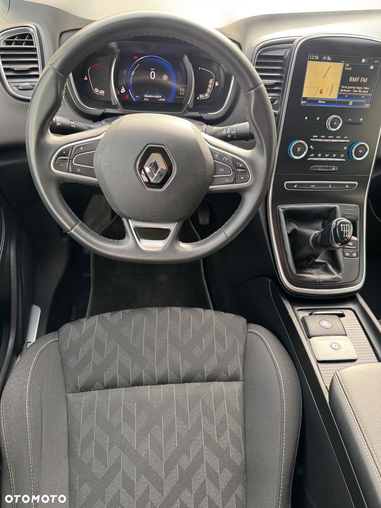 Renault Scenic - 28