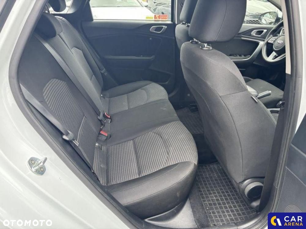 Kia Ceed - 22