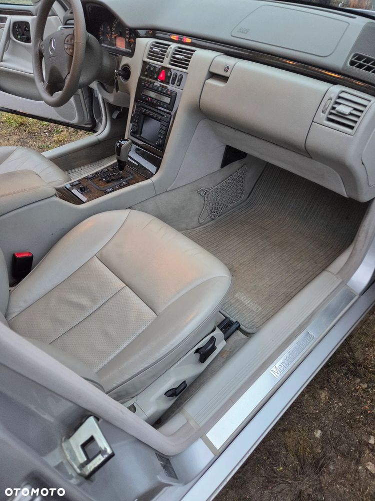 Mercedes-Benz Klasa E 280 T 4-Matic Avantgarde - 13