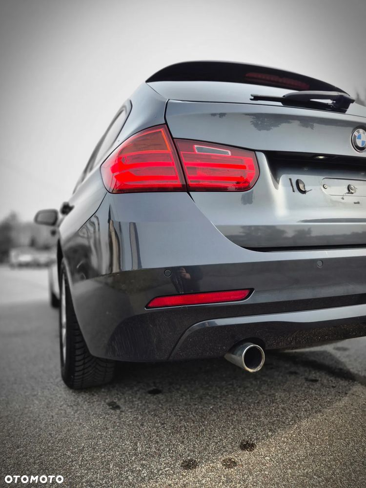 BMW Seria 3 316d - 25