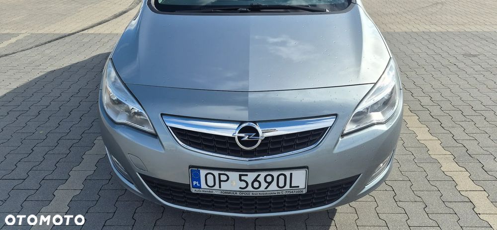 Opel Astra 2011 photo 5