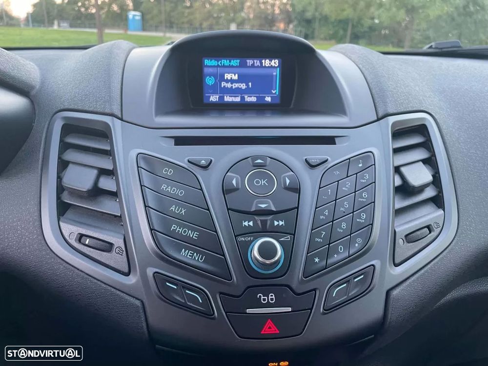 Ford Fiesta 1.0 T EcoBoost Titanium - 10