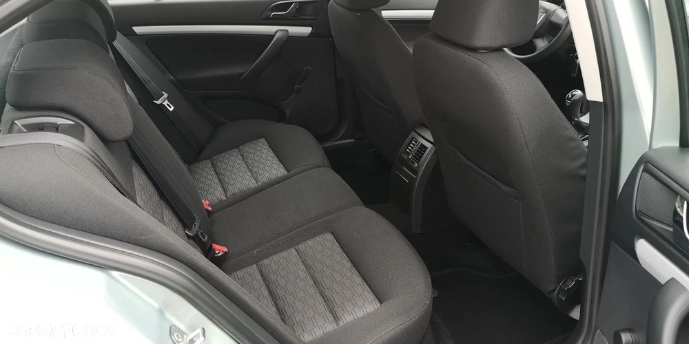 Skoda Octavia 1.6 Elegance - 23