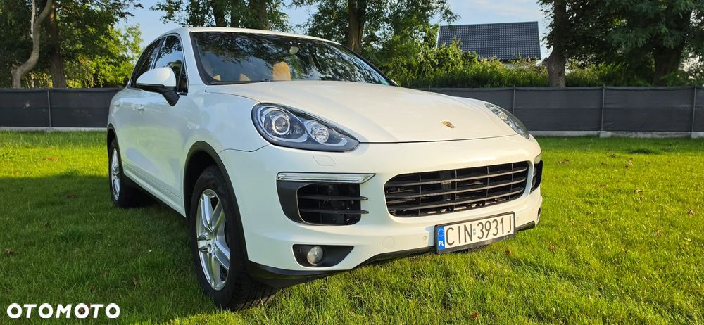Porsche Cayenne Standard - 1