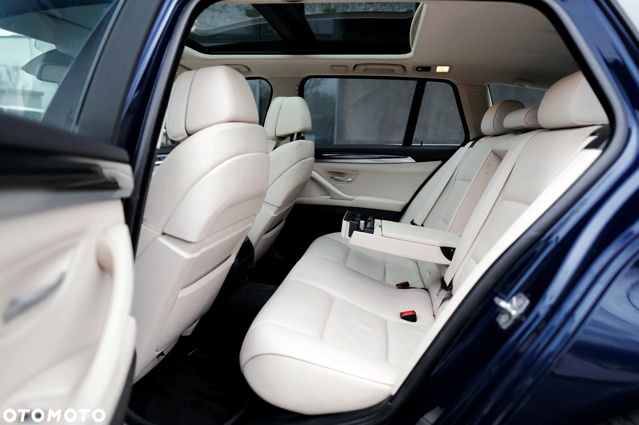 BMW Seria 5 530d xDrive - 31