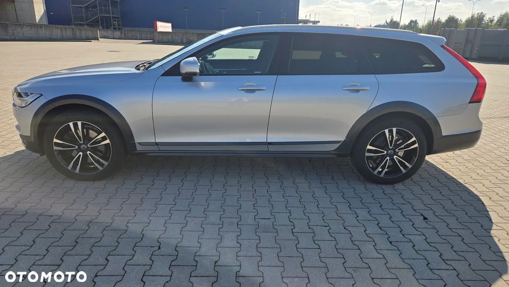 Volvo V90 Cross Country T5 AWD Pro - 4