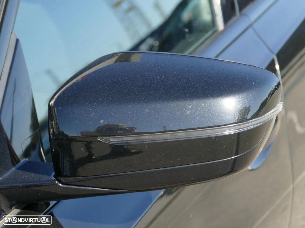 BMW 330 e Pack Desportivo M Auto - 11