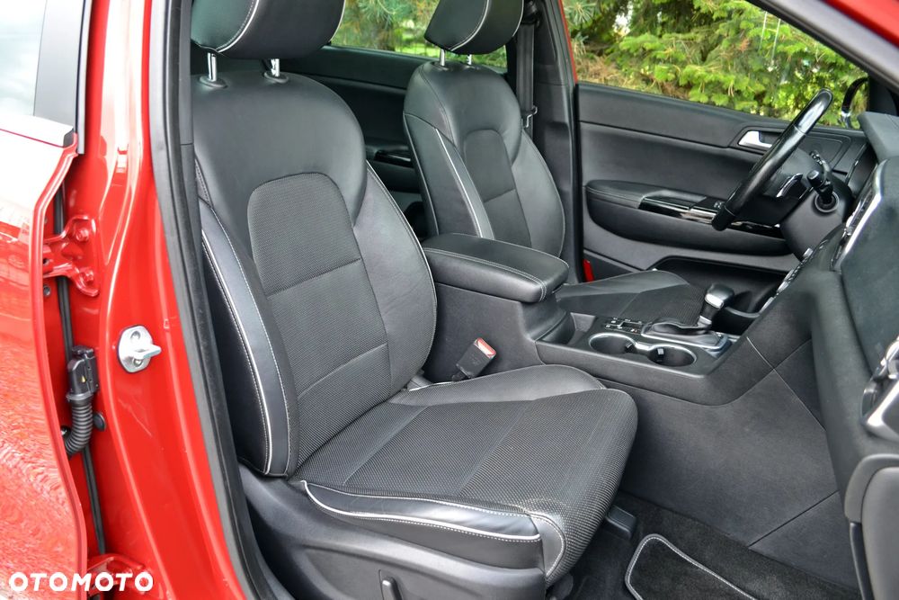 Kia Sportage 2,0 CRDI AWD GT Line - 24