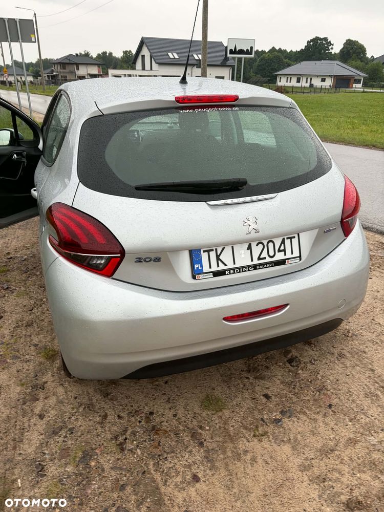 Peugeot 208 PureTech 82 Allure - 5