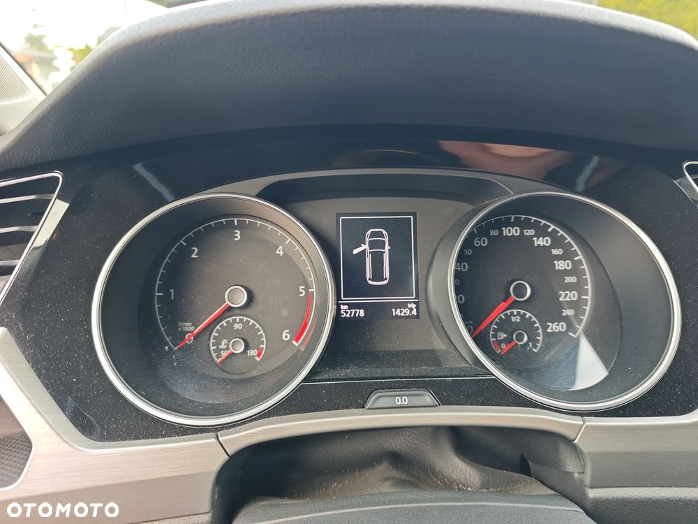 Volkswagen Touran 1.6 TDI BMT SCR Trendline - 26