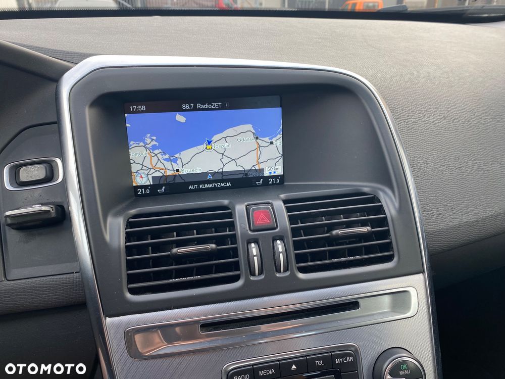 Volvo XC 60 D3 Geartronic Momentum - 19