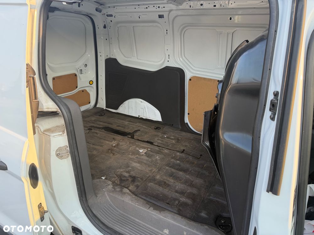 Ford Transit Connect - 15