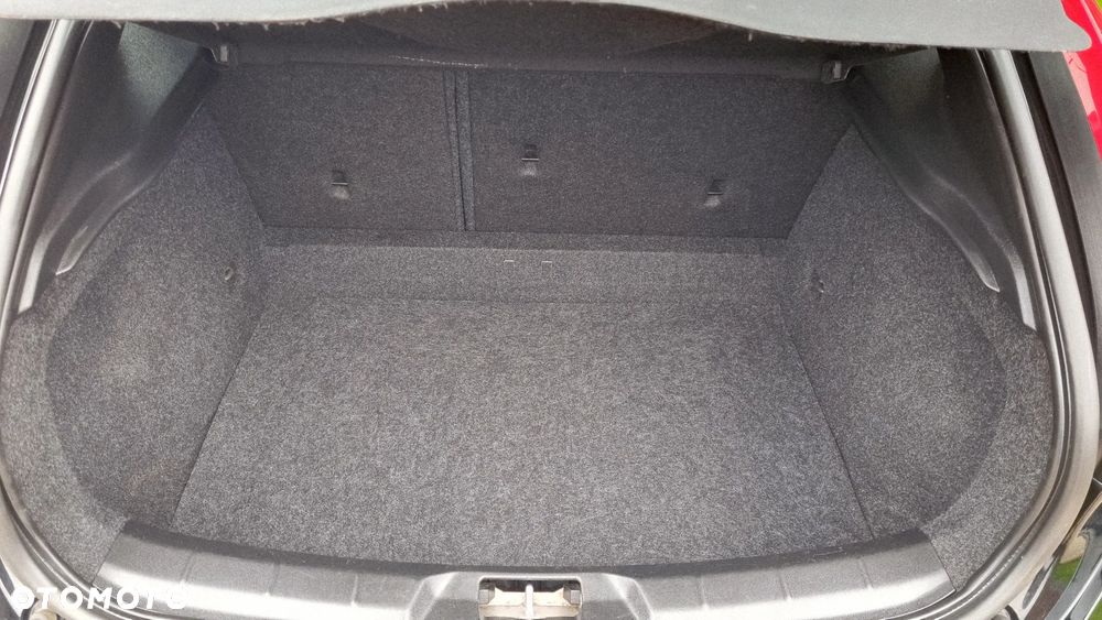 Volvo V40 D3 Geartronic Momentum - 29
