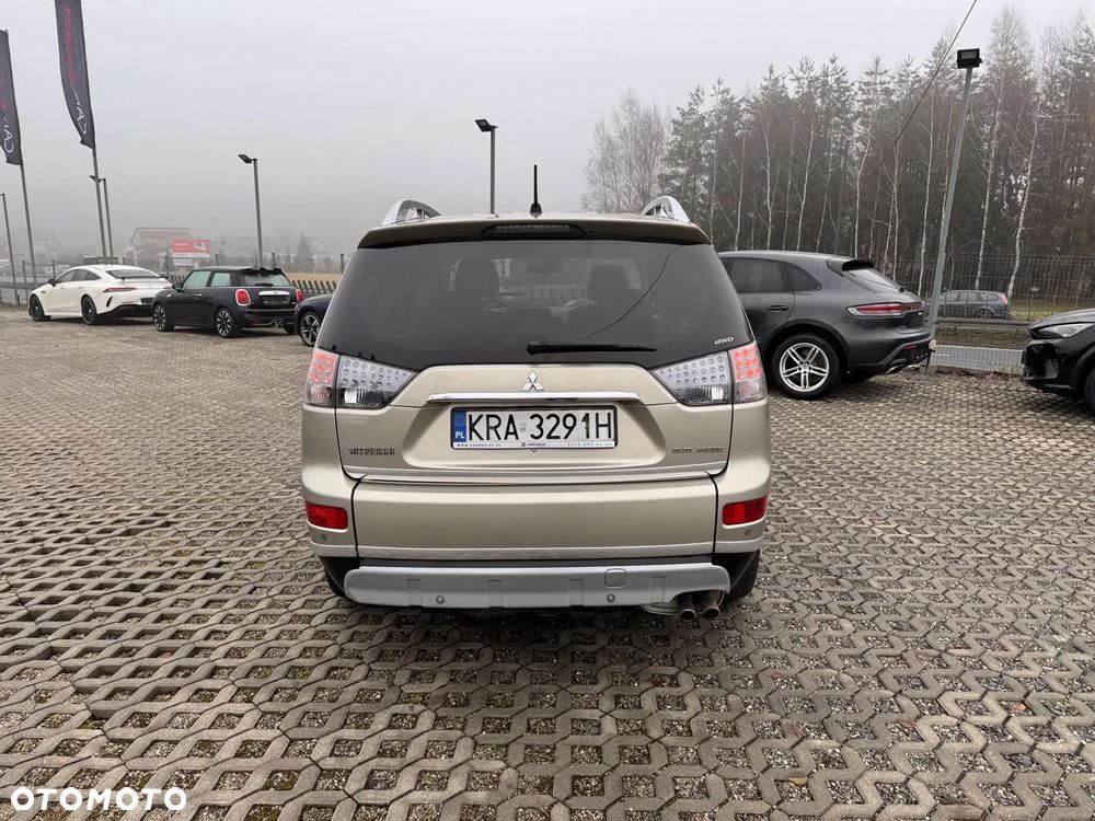 Mitsubishi Outlander 2.0 DID Instyle - 6