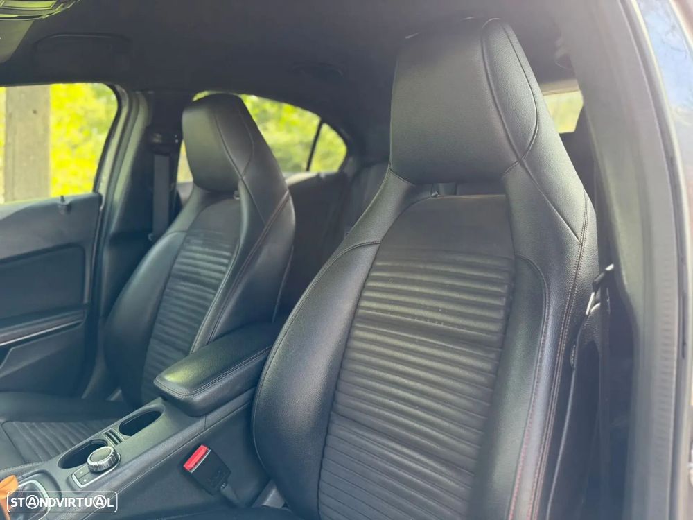 Mercedes-Benz A 180 d AMG Line - 18