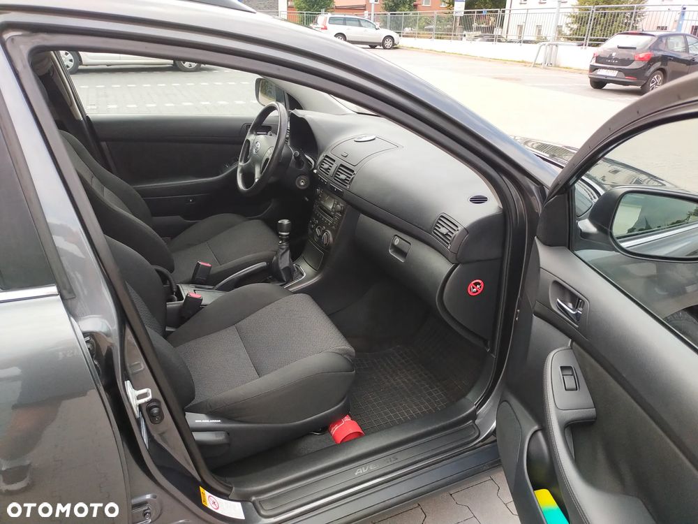 Toyota Avensis 2.0 D-4D Team - 11