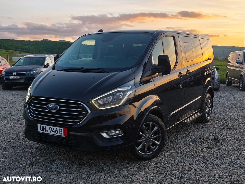 Ford Tourneo Custom - 9
