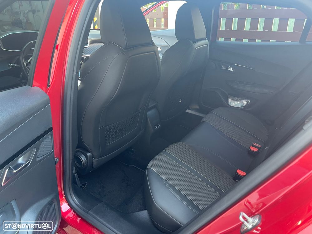Peugeot 2008 1.2 PureTech GT Pack EAT8 - 13