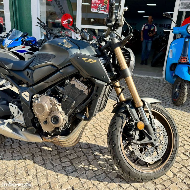 Honda CB 650 RA - 30