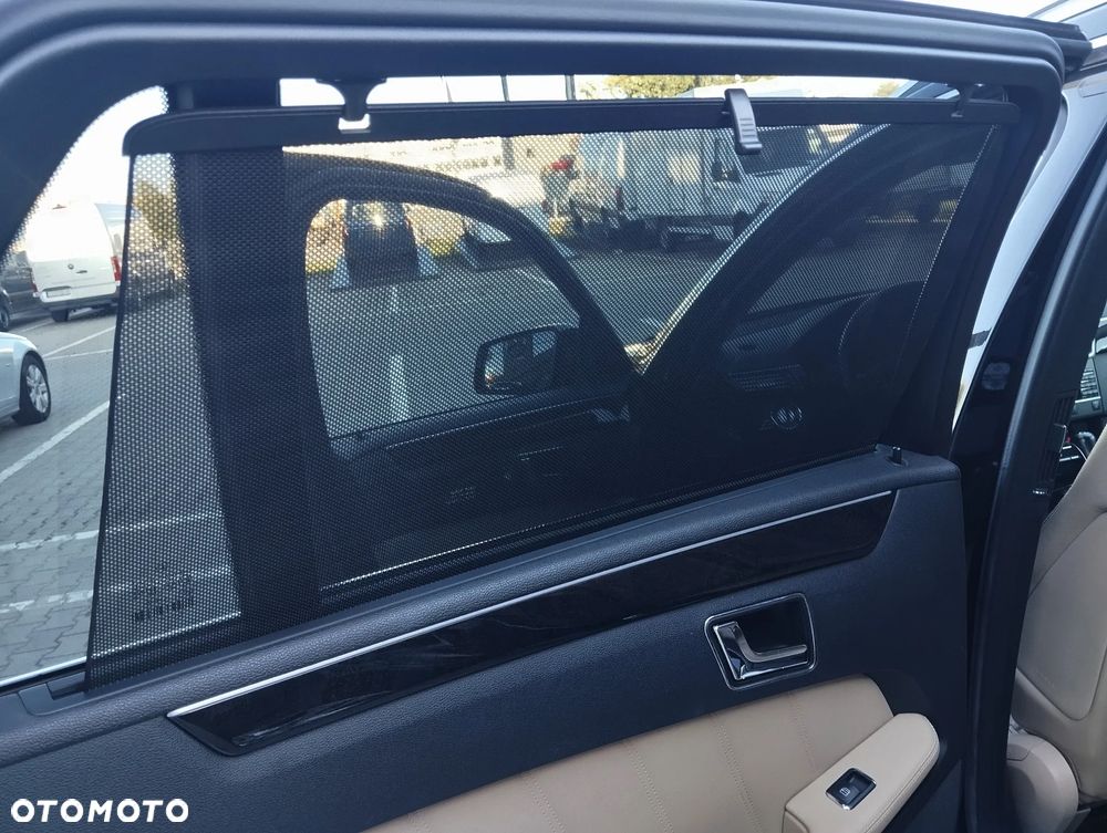 Mercedes-Benz Klasa E 250 CGI BlueEffICIENCY Avantgarde - 37
