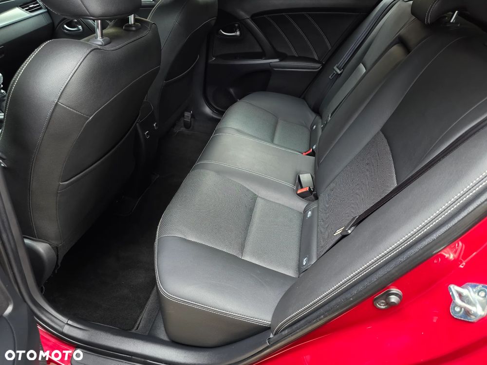 Toyota Avensis - 20