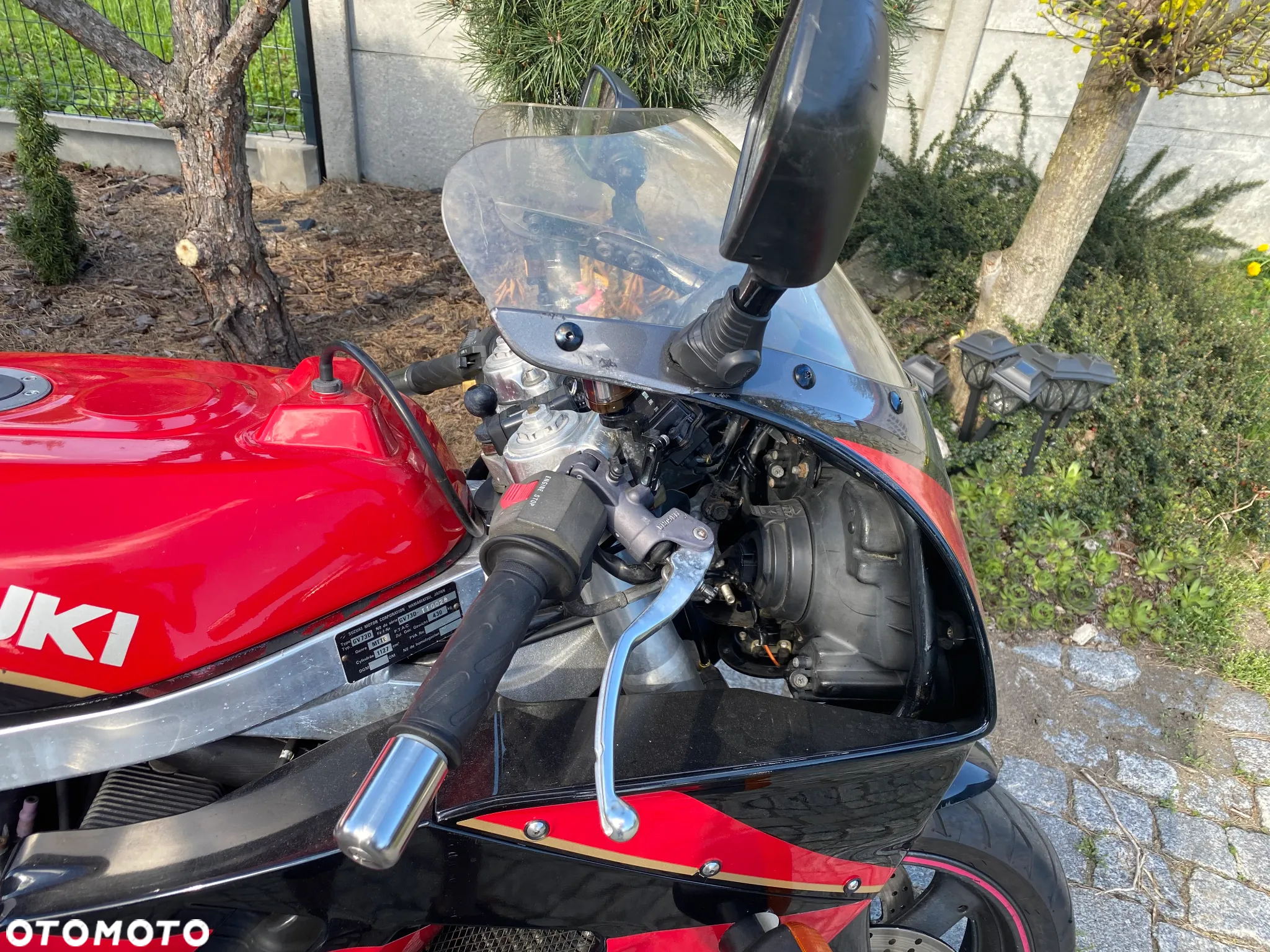 Suzuki GSX-R - 6