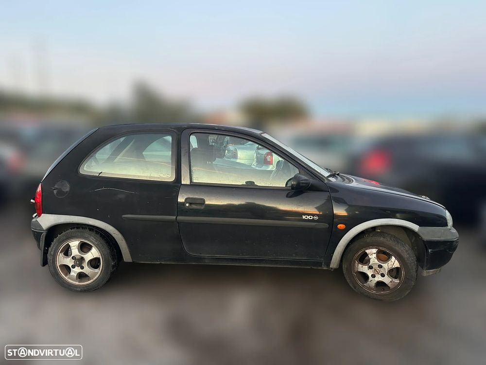 Opel Corsa B 1.2i 45 cv 1993 - 2000 Ref Motor X 12 SZ para peças - 5