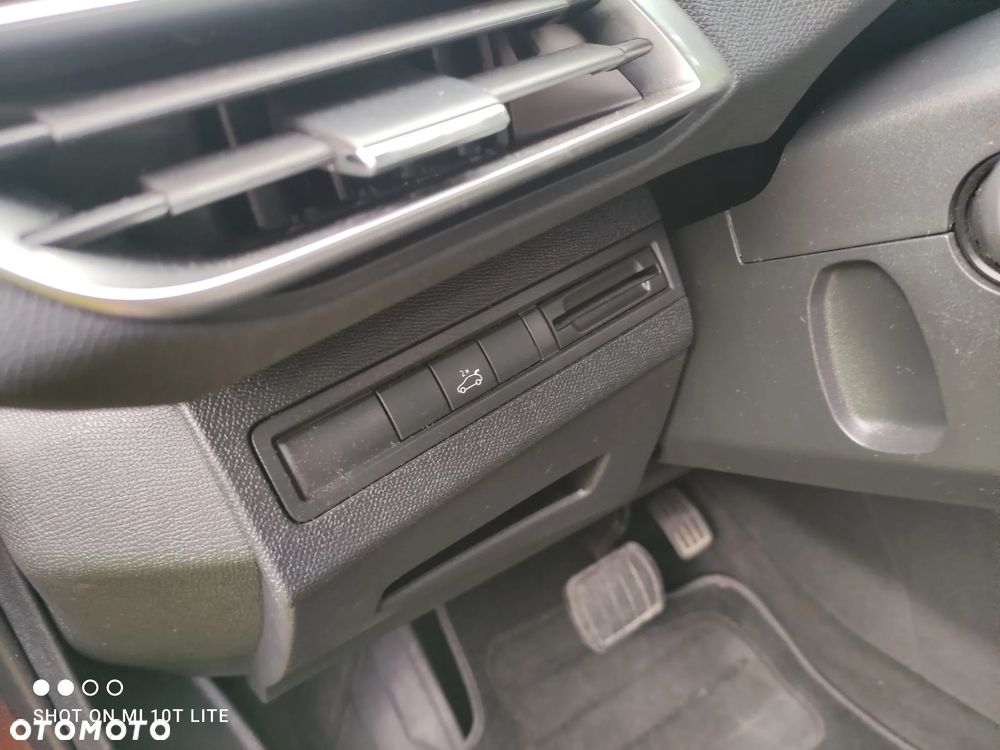 Peugeot 3008 BlueHDi 120 Stop & Start EAT6 Active - 20